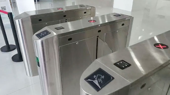 Метрополитен Гонконга объявил тендер на замену турникетов для приёма QR-кодов и бесконтактных кредитных карт 5c9deb6c34692.jpg